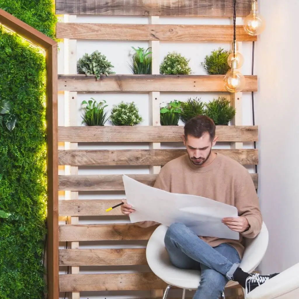 Jardins verticais e plantas suspensas